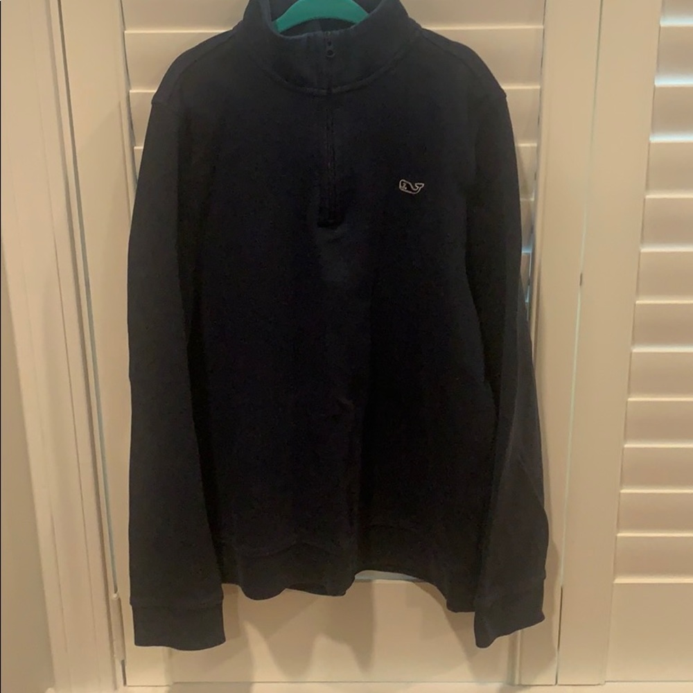 Vineyard Vines pull over.